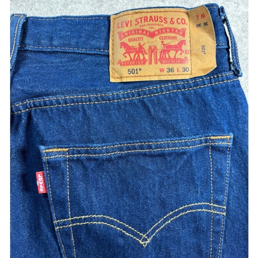 Levis 501 Original Fit Straight Leg Jeans Dark Wash Blue Mens 36x30 Button Fly